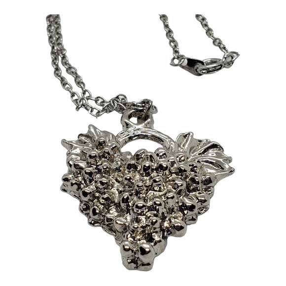 Silvertone 8" Bunch of Grapes Necklace - Picture 1 of 5